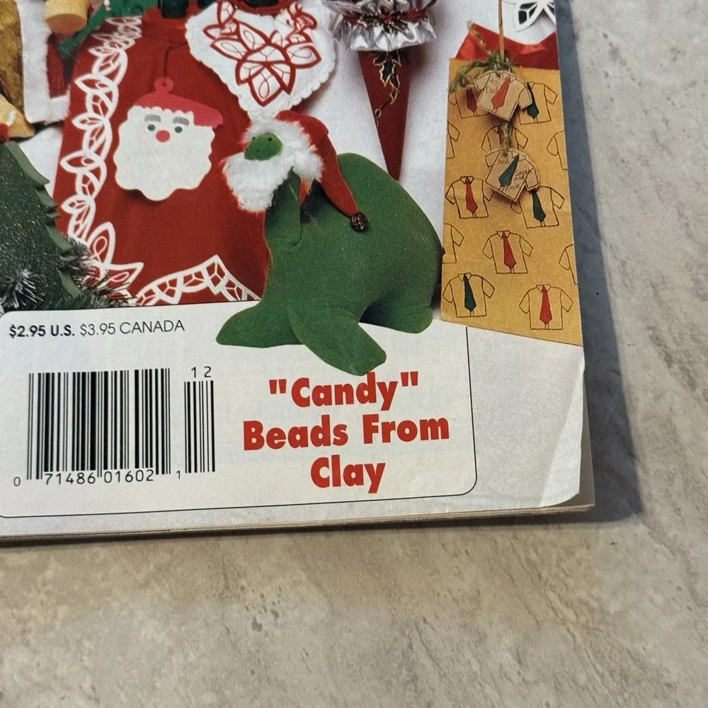 CRAFTS MAGAZINE DECEMBER 1993 CHRISTMAS ISSUE W/PULL-OUT FULL SIZE‎ PATTERNS